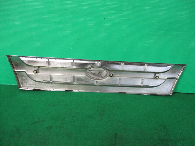 S211P ハイゼット ダイハツ フロントメッキグリル 53928-B5010【取付差込部OK】即決!_画像8