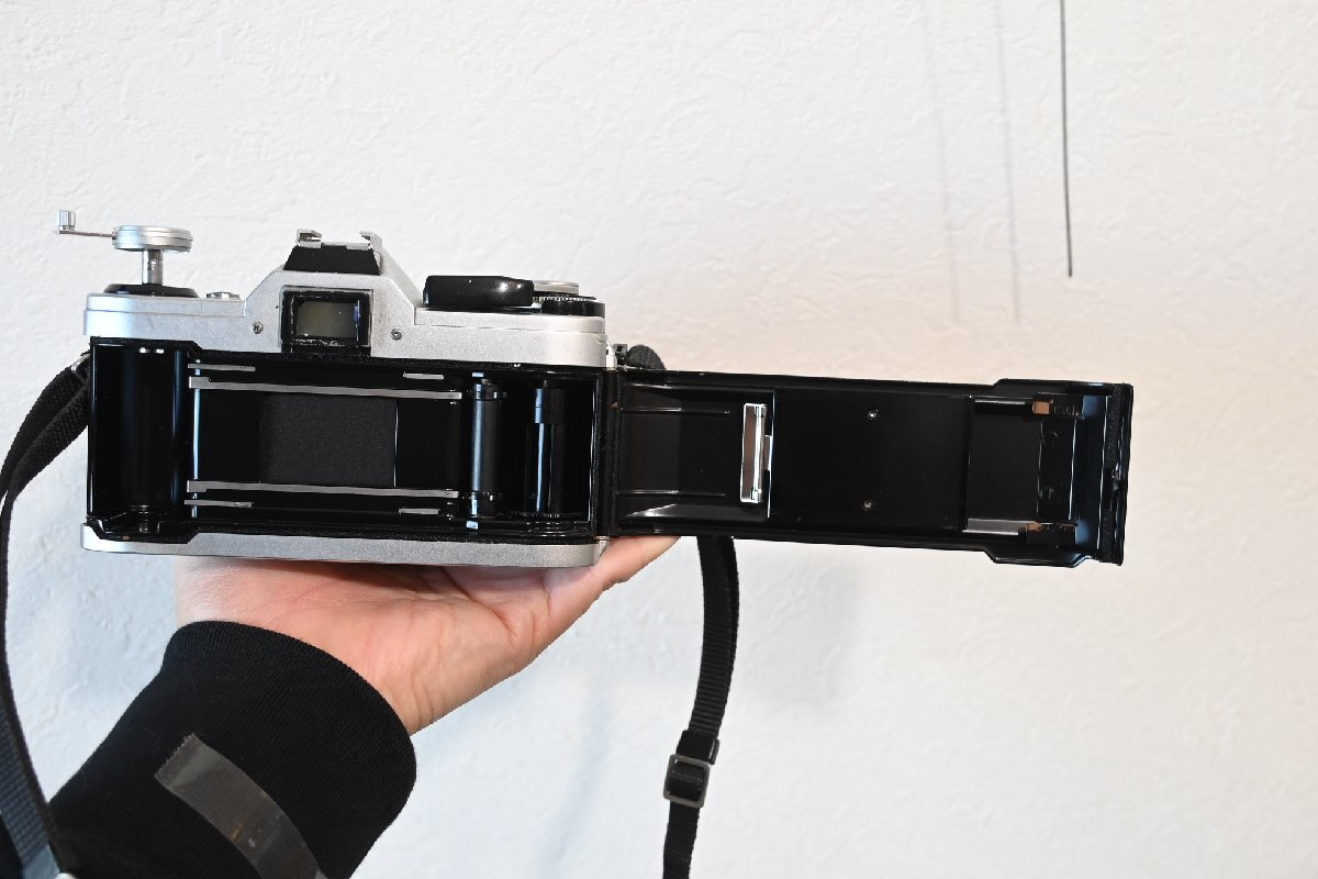 ○CANON/キヤノンAE-1 一眼レフカメラ 2台まとめて データバックA付 28mmf2.8 古道具のgplus広島 2511k_画像6