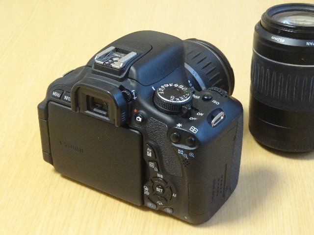 即決! EOS KissX5 Wレンズキット レンズはオマケ 難ありの実用機です!_画像4