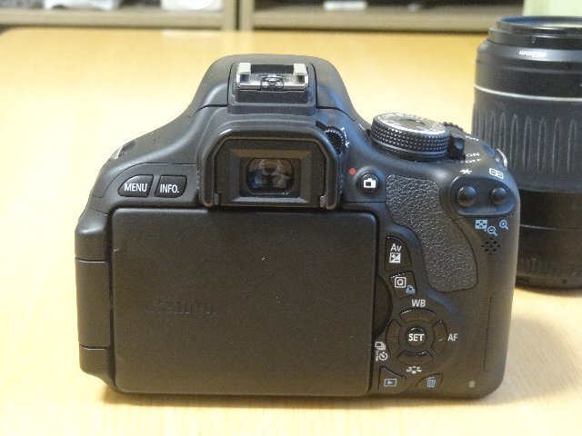 即決! EOS KissX5 Wレンズキット レンズはオマケ 難ありの実用機です!_画像6