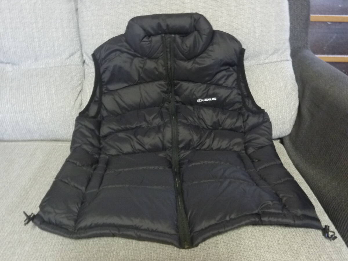 ★☆ 【未使用】レクサス LEXUS ライトダウンベスト　ブラック　メンズLサイズ　 ☆★_画像1