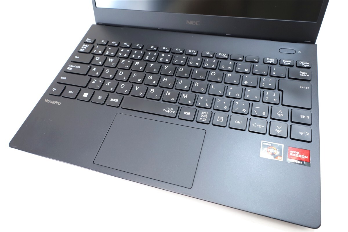  внешний вид B год 2022 13.3 type NEC VersaPro UltraLite VK540 Ryzen5 5500U 6 core /12 потертость память 16GB SSD512GB камера ноутбук Windows11