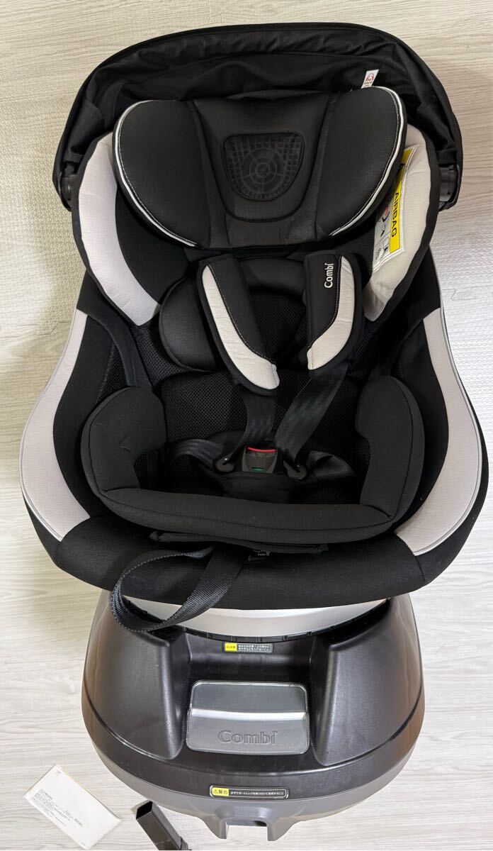 Combi コンビ チャイルドシート エッグショック ネムールシリーズ 600 簡易クリーニング済 回転式_画像1