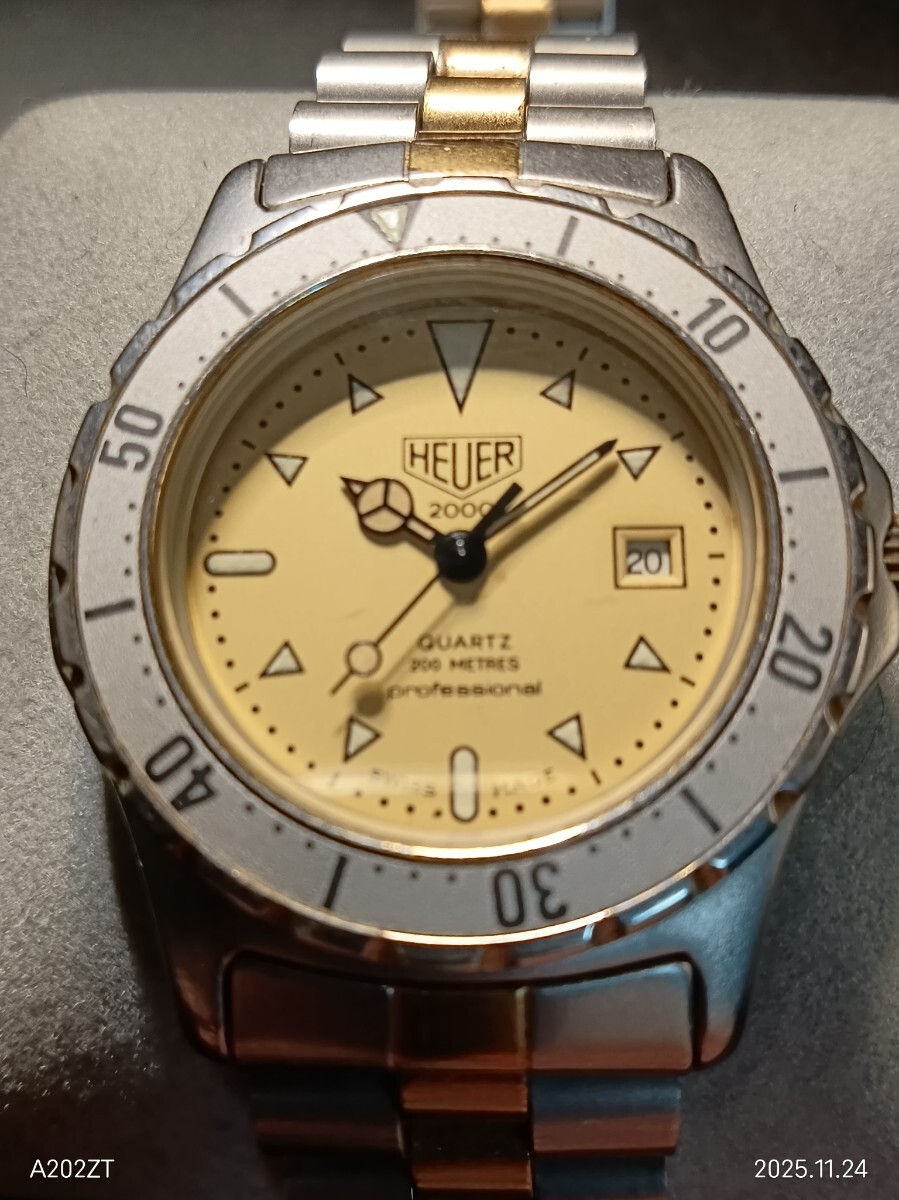 タグホイヤー2000 プロフェッショナル クォーツ レディース　974.015 不動品_画像2