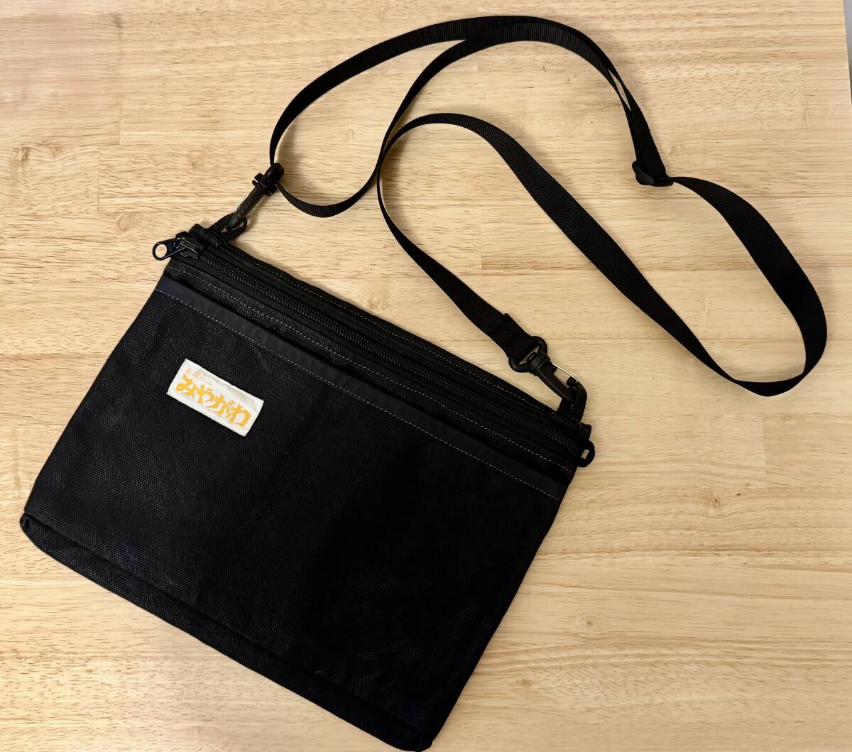 【1円スタート】みやがわスポーツ サコッシュ 黒 ロゴ入り 非売品 希少 1点モノ!_画像1