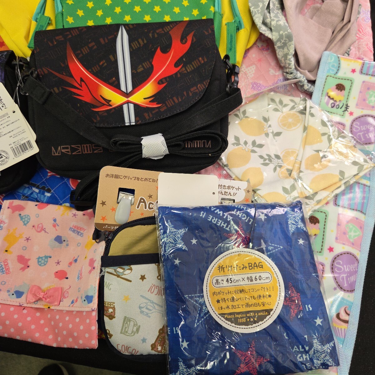 ★未使用保管品 キッズ雑貨 まとめ売り シューズバッグ ミニリュック クリップ付ポケット 巾着 282-68 _画像4