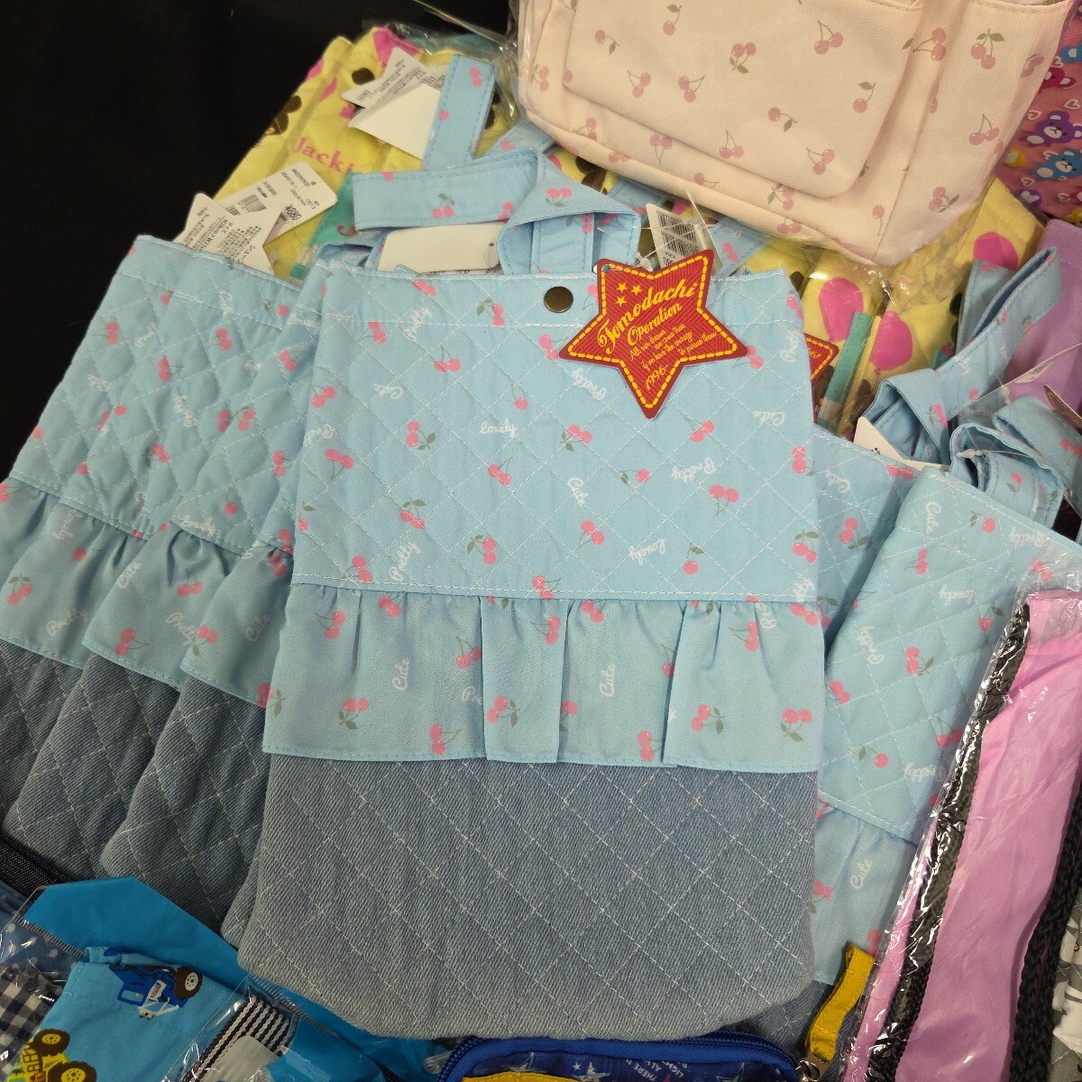 ★未使用保管品 キッズ雑貨 まとめ売り シューズバッグ ミニリュック クリップ付ポケット 巾着 282-68 _画像8