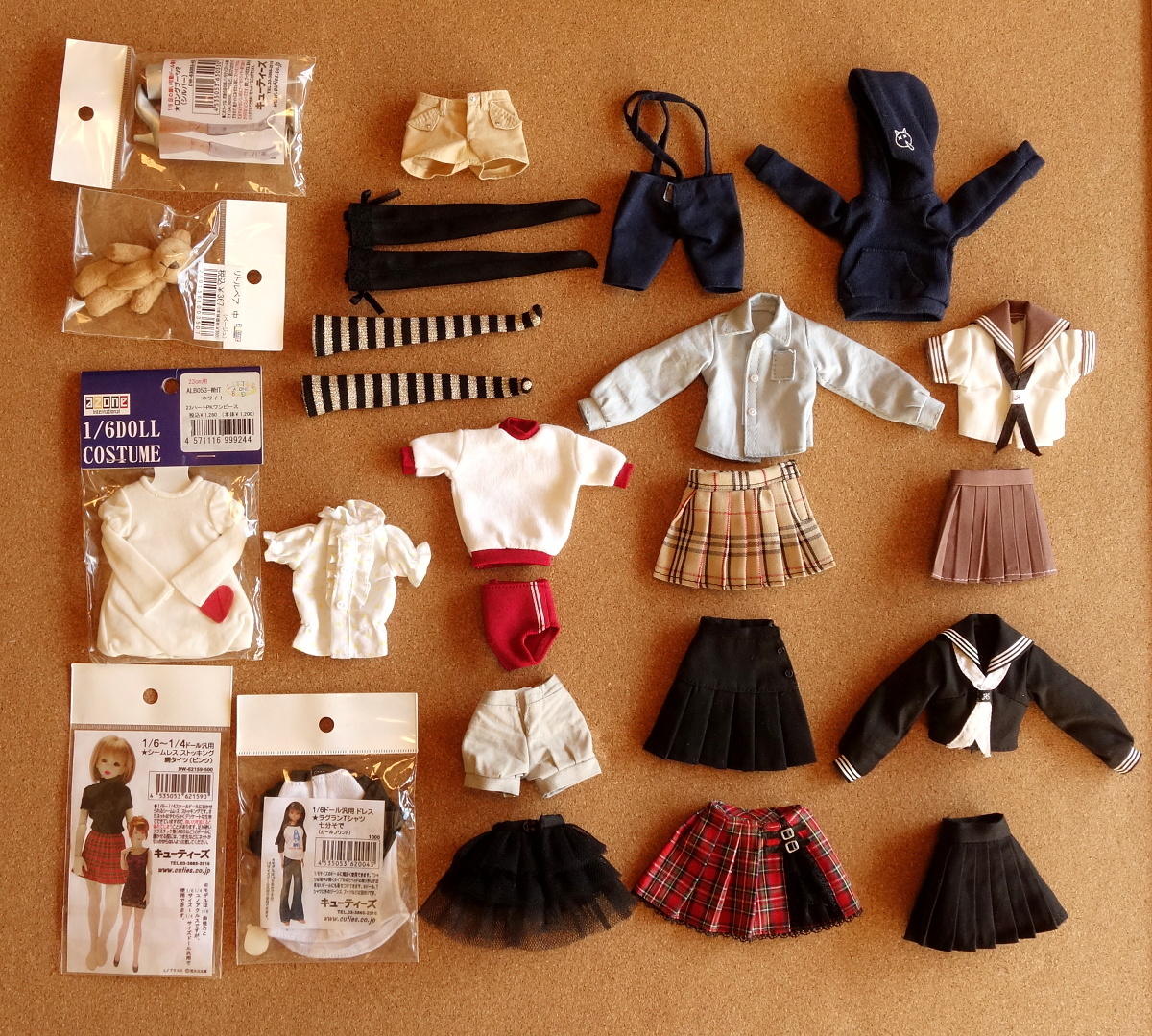 1/6　ドール衣裳　いろいろセット！_画像1