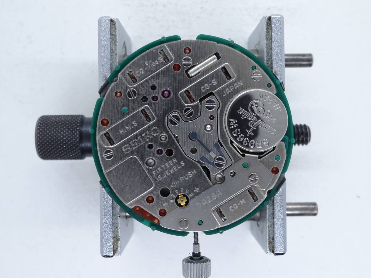 SEIKO SPEEDMASTER CHRONOGRAPH 7A28-7040 クオーツ 15石　D0109_画像5