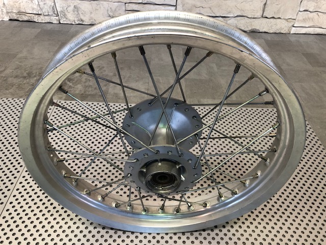 スズキ　バンバン200用フロントホイール_画像7