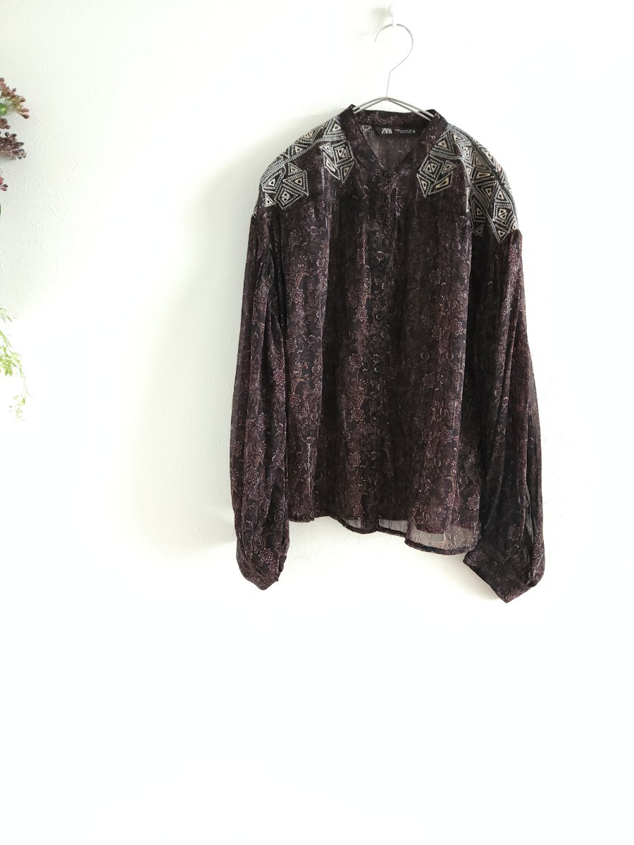 ■*【使用少】ZARAザラ 花柄&肩刺繍デザイン 袖ふんわりプリントブラウス シアーシャツ Mサイズ*■_画像1