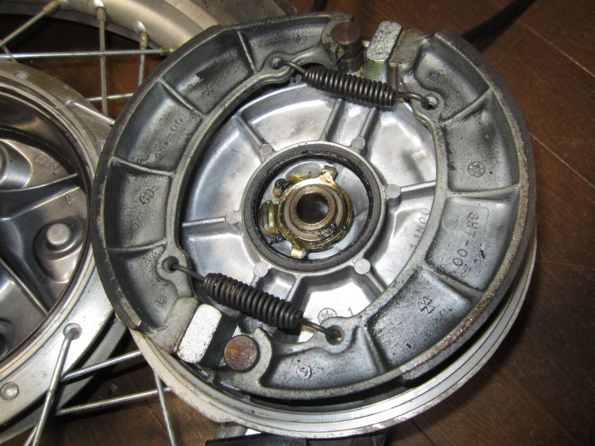 SR400 フロント　ホイール　ブレーキ　アクスルシャフト　ブレーキワイヤー　メーターワイヤー　ヤマハ　YAMAHA 1JR289***_画像6