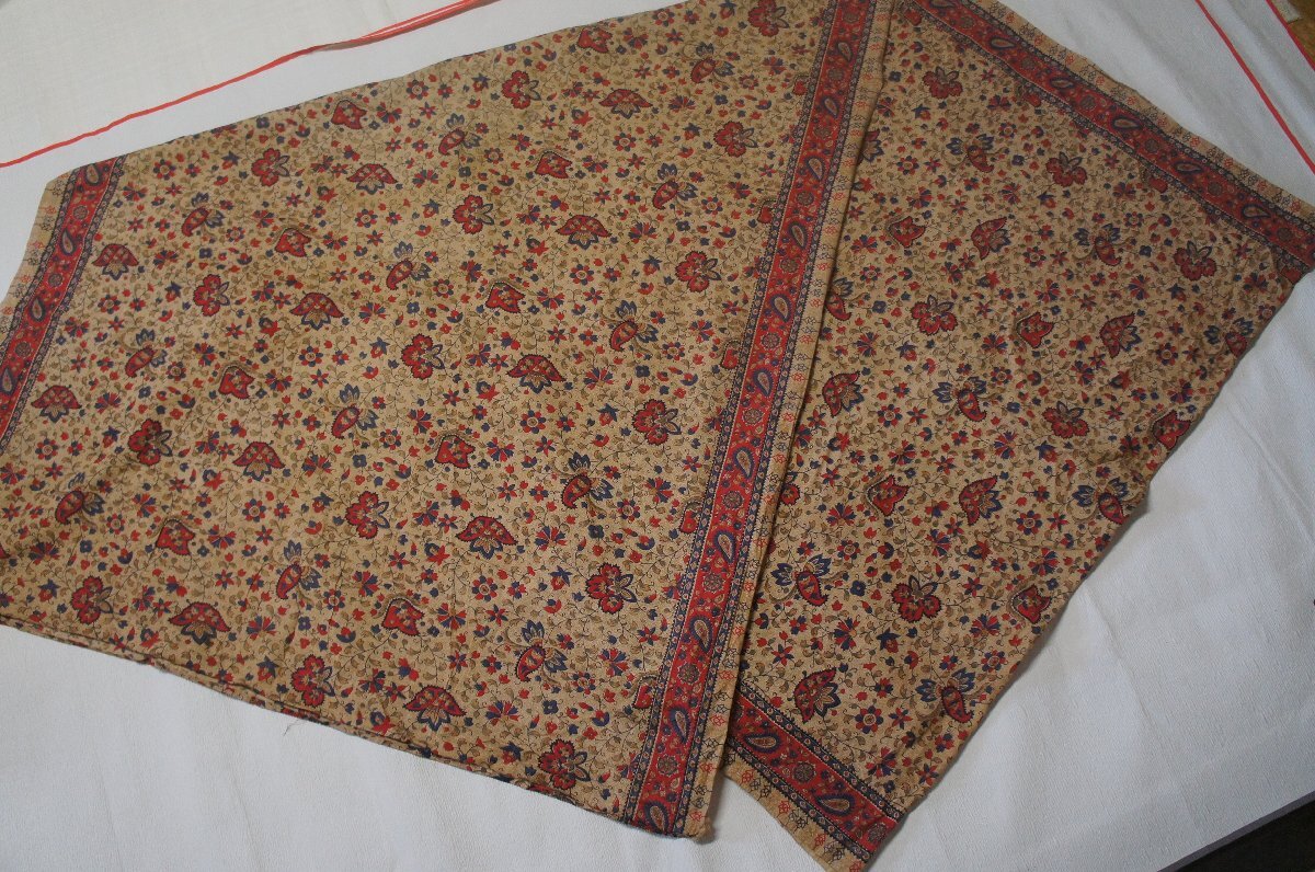 木綿インドバティックベージュ色地小花ペイズリー模様生地材料用[E16612]_画像2