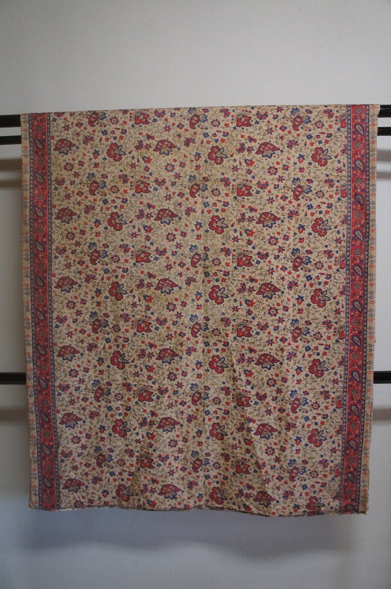 木綿インドバティックベージュ色地小花ペイズリー模様生地材料用[E16612]_画像1