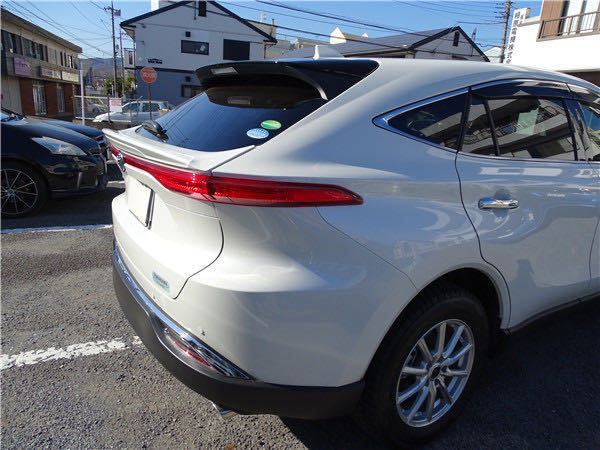 商品製造工場紹介動画付 トヨタハリアー80系　MXU80　MXU85系 リア スポイラー ミドル スポイラー　純正パール　070　塗装済貼り付け装着_画像5