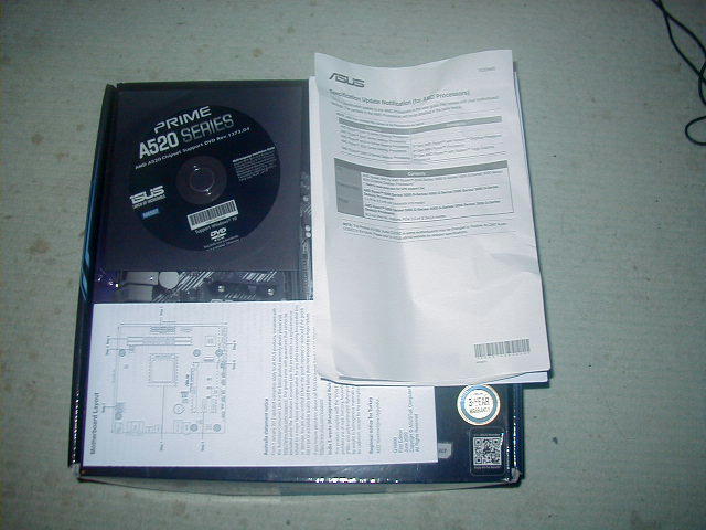 ASUS A520M-K AMD Socket AM4 MicroATX マザーボード 開封品_画像4