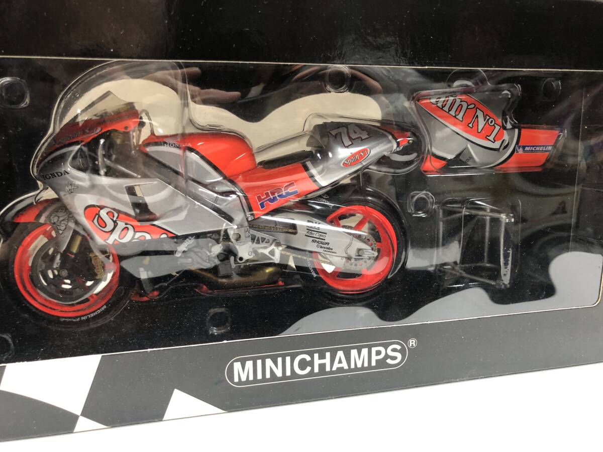 ミニチャンプス PMA 1/12 NSR500 2001 ムジェロGP V.ロッシ / 2002 加藤大治郎 2台セット_画像2