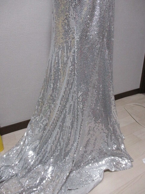 社交ダンス　　GK　GracaKarin　グレーにシルバー総スパン★ビジュー付きドレス_画像5
