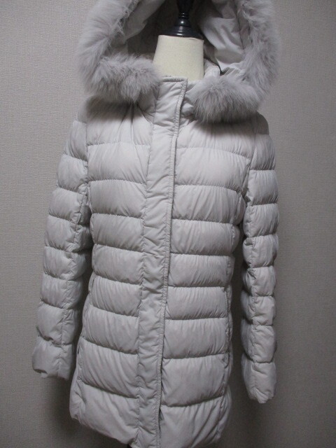 CDEC　（ワールド）　薄い薄い～グレー★ダウンコート_画像1