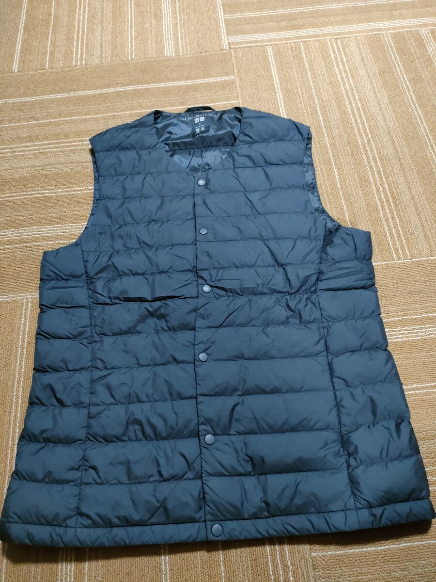サイズ：M　美品　 ユニクロ UNIQLO ウルトラライトダウンベスト 紺_画像1