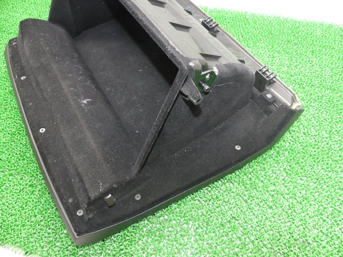 B4902 サ F 日産 フーガ KY51 純正 グローブボックス 小物入れ 黒 蓋 Y51 KY51 KNY51_画像4
