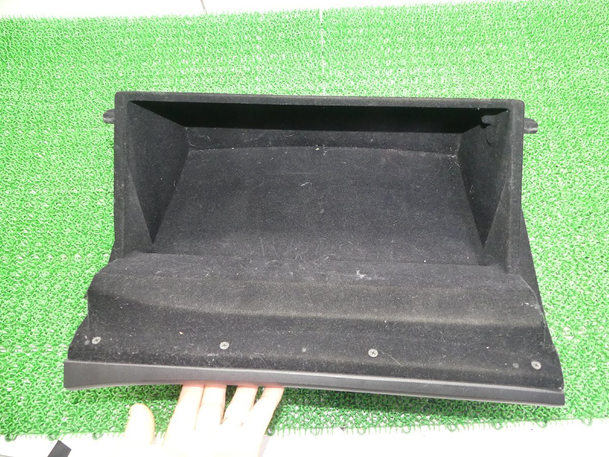 B4902 サ F 日産 フーガ KY51 純正 グローブボックス 小物入れ 黒 蓋 Y51 KY51 KNY51_画像3