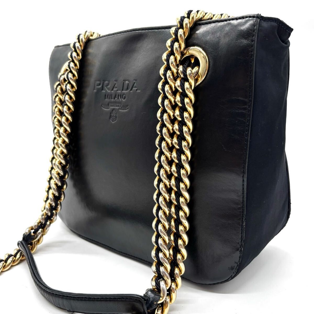 1 иен [ первоклассный ]PRADA Prada сумка на плечо большая сумка цепь Logo type вдавлено . Gold металлические принадлежности нейлон овчина женский плечо .. белый бирка 