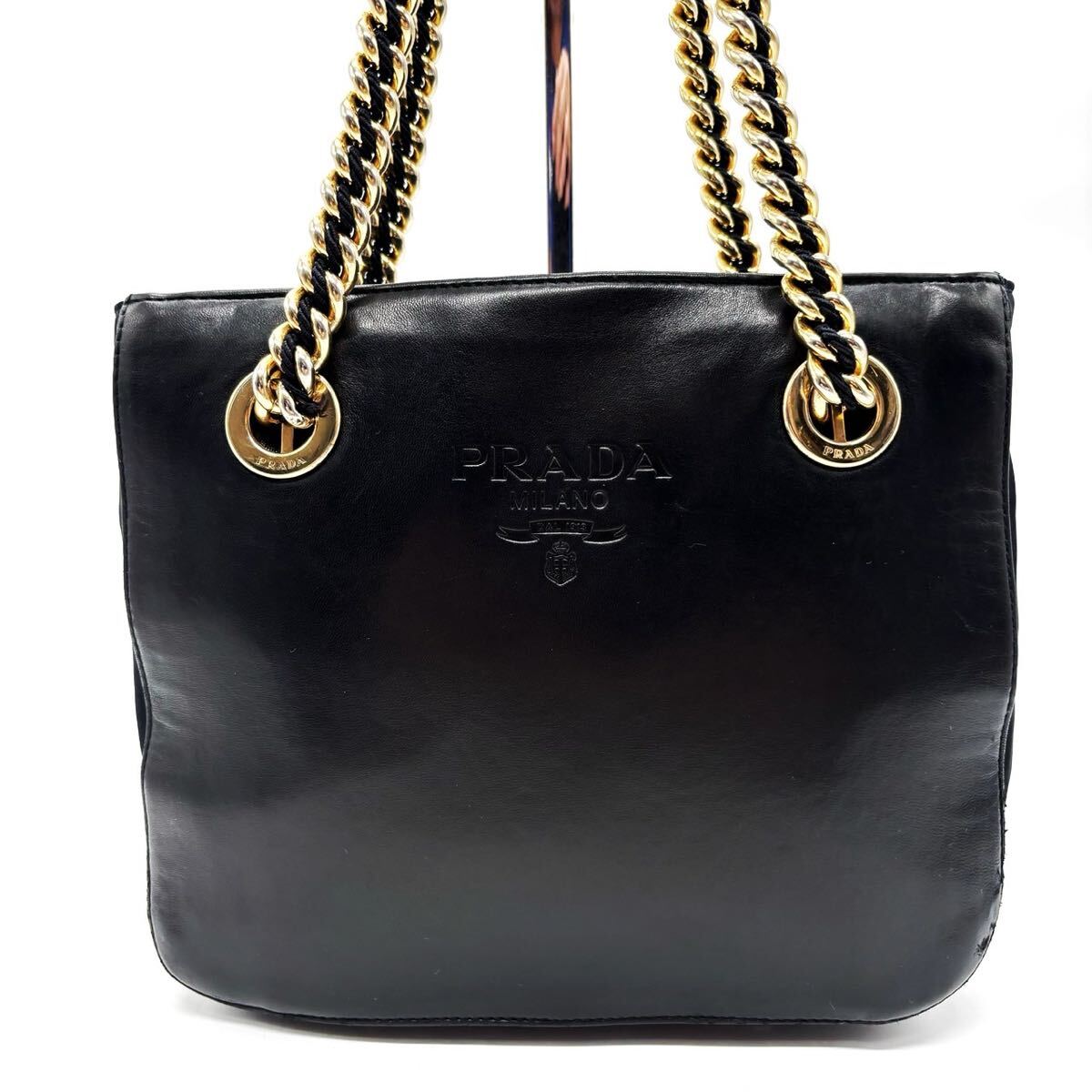 1 иен [ первоклассный ]PRADA Prada сумка на плечо большая сумка цепь Logo type вдавлено . Gold металлические принадлежности нейлон овчина женский плечо .. белый бирка 