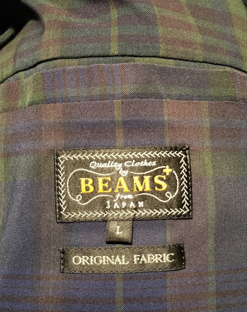 ビームスのフード付きコート　薄手生地　ほぼ未使用美品　_画像3