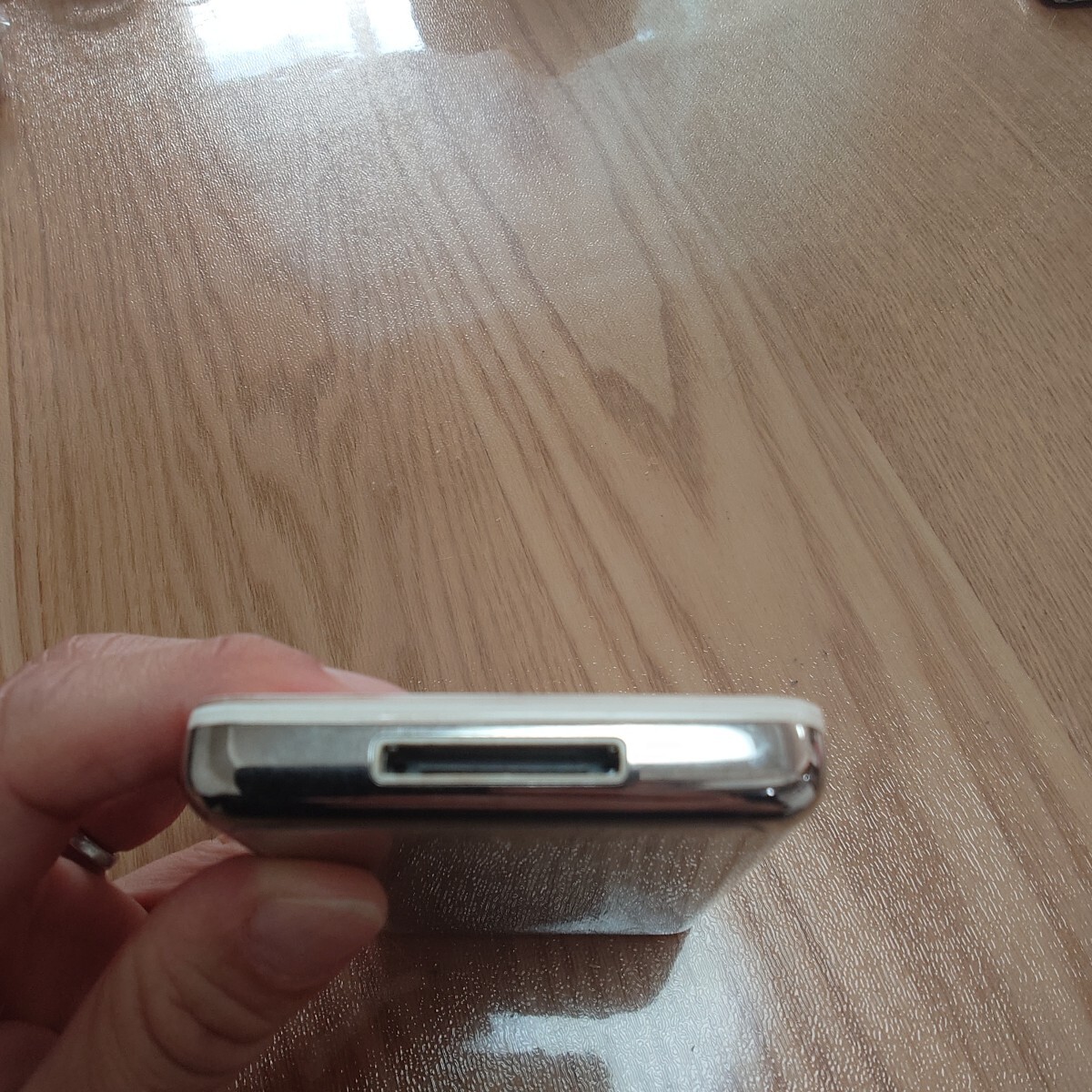 〈1165〉iPod classic A1136 30GB 本体のみ中古　ジャンク_画像4