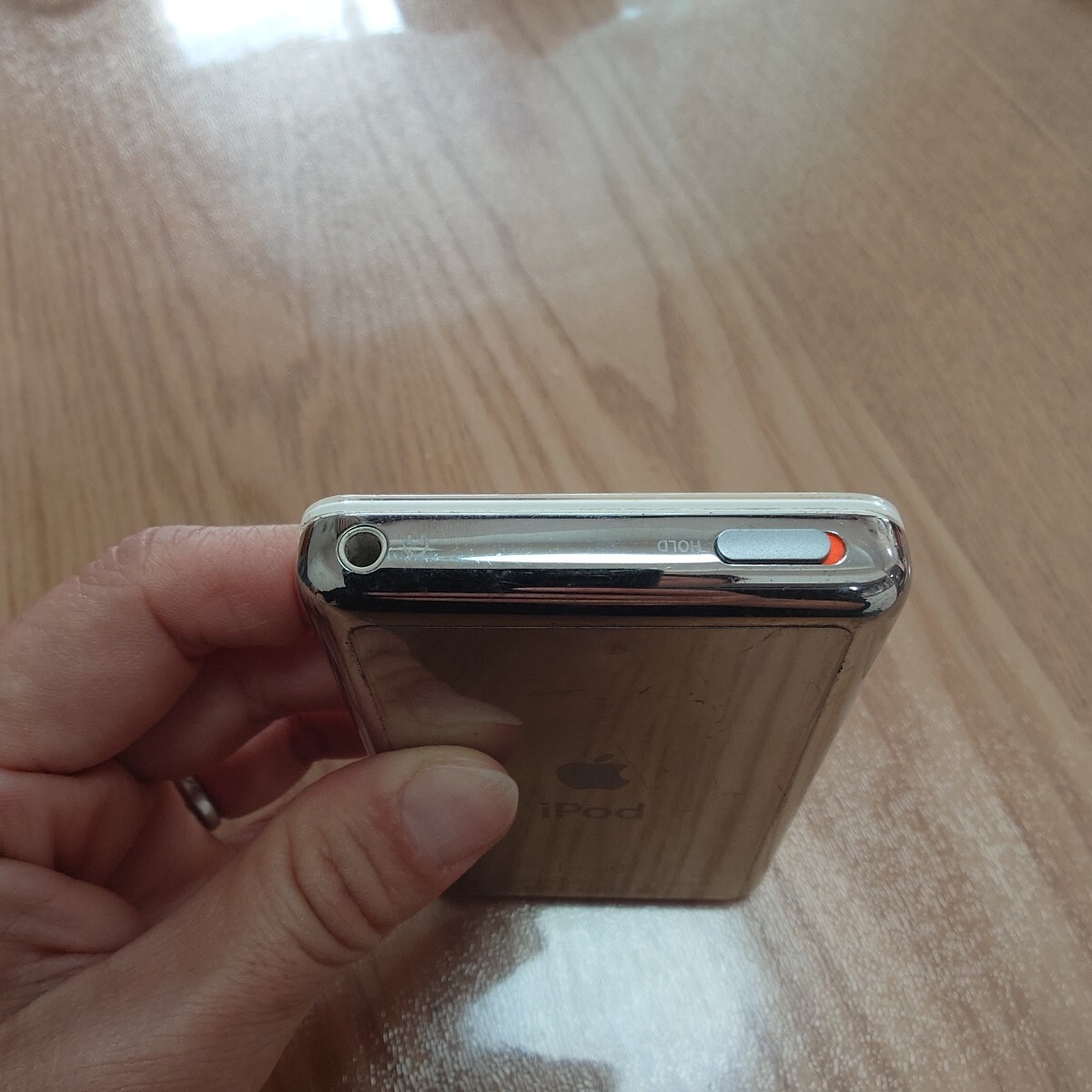 〈1165〉iPod classic A1136 30GB 本体のみ中古　ジャンク_画像6