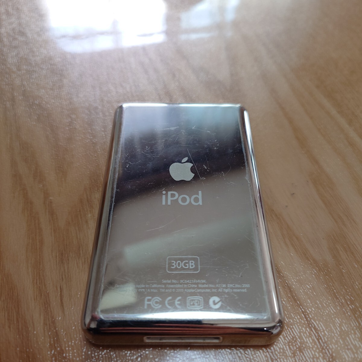〈1165〉iPod classic A1136 30GB 本体のみ中古　ジャンク_画像8