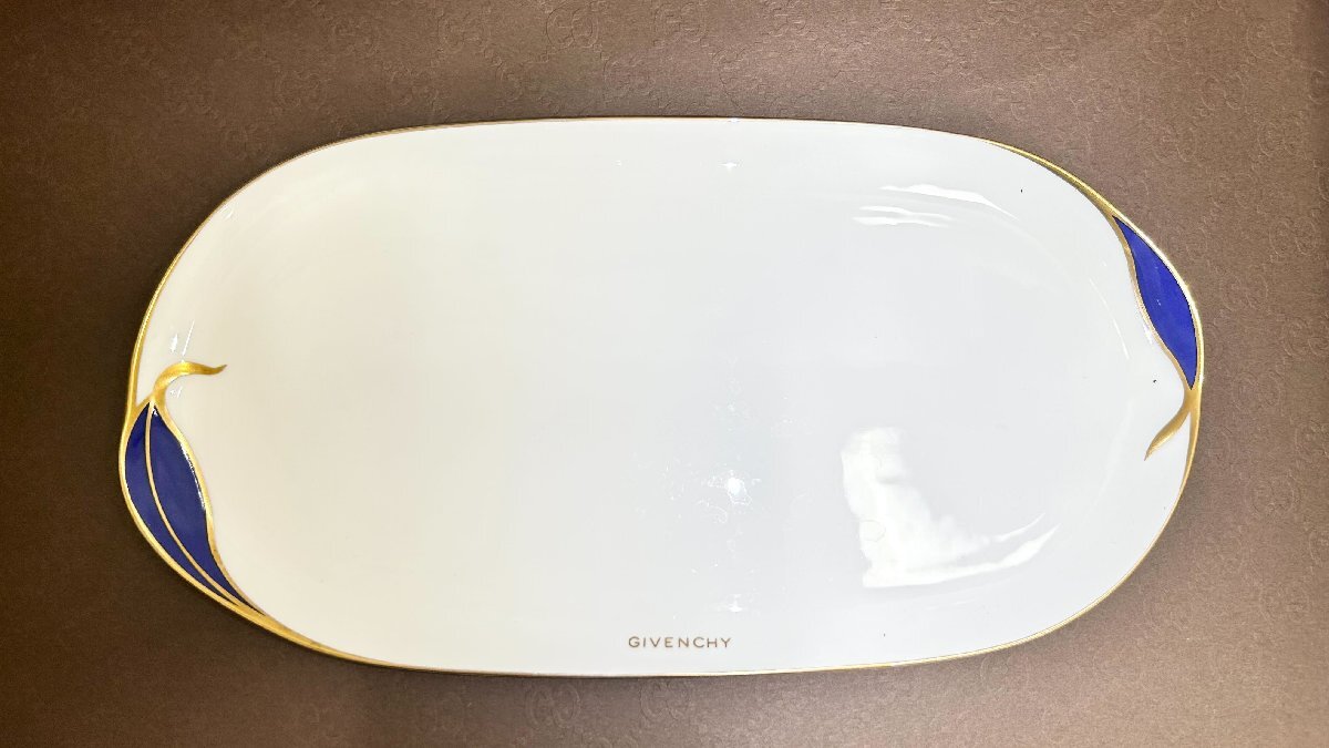 【J91003】ジバンシー GIVENCHY ジバンシィ サンドイッチトレー プレート 盛り付皿 楕円 長皿 箱なし 食器 洋食器 ブランド皿_画像1