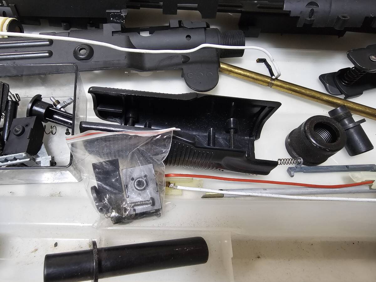  детали Tokyo Marui UZI стандартный электрооружие stock ресивер рукоятка верх покрытие поршень barrel камера и т.п. б/у товар Junk u-ji-