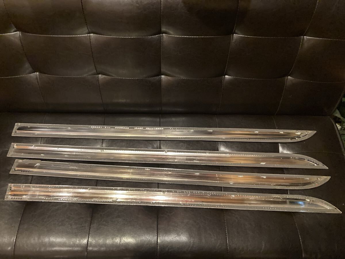 美品 シルクブレイズ ボディサイドトリム クロームメッキ SB-BST-30AV トヨタ アルファード/ヴェルファイア 30系_画像3