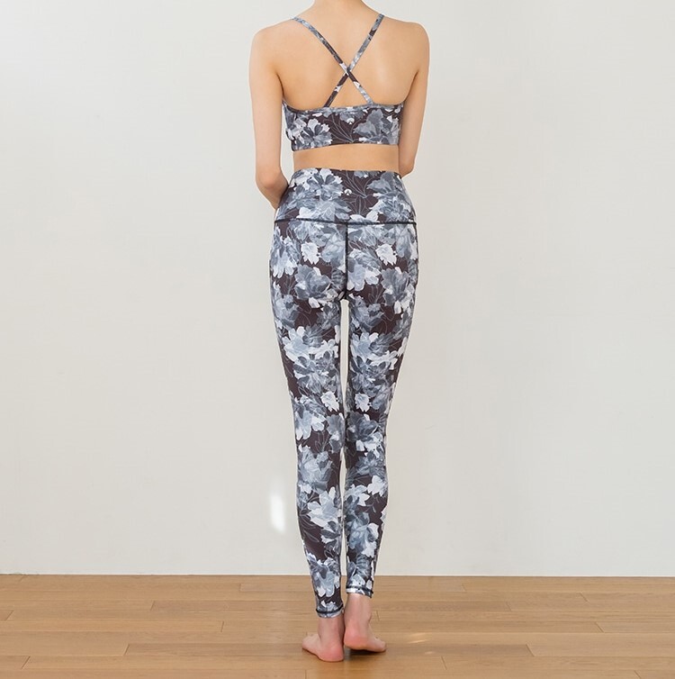 3点セット SUKALA プルオーバー付きトリプルセットアップ プルオーバー ブラトップ レギンス ブラック Ｍサイズ LAVA Lapre_画像6