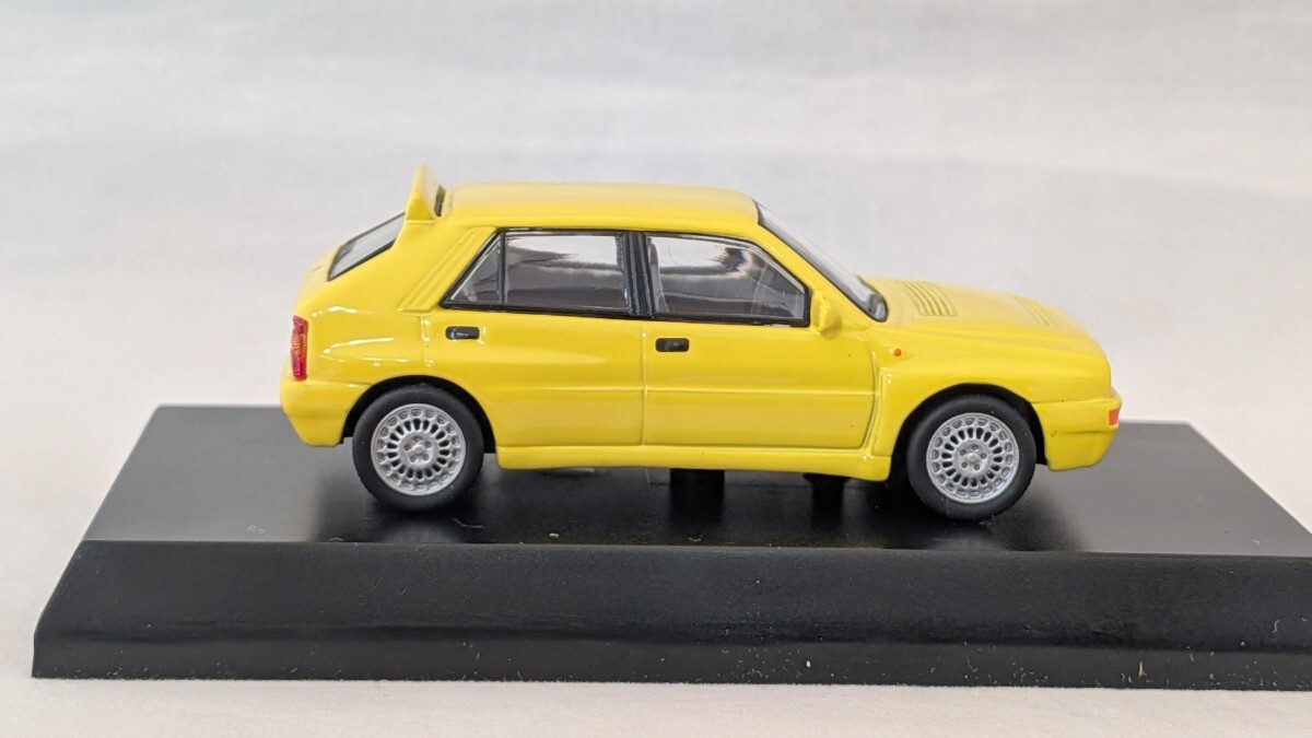 京商 1/64 ランチャ デルタ インテグラ−レ エボルツィオーネ Ⅱ イエロー_画像5