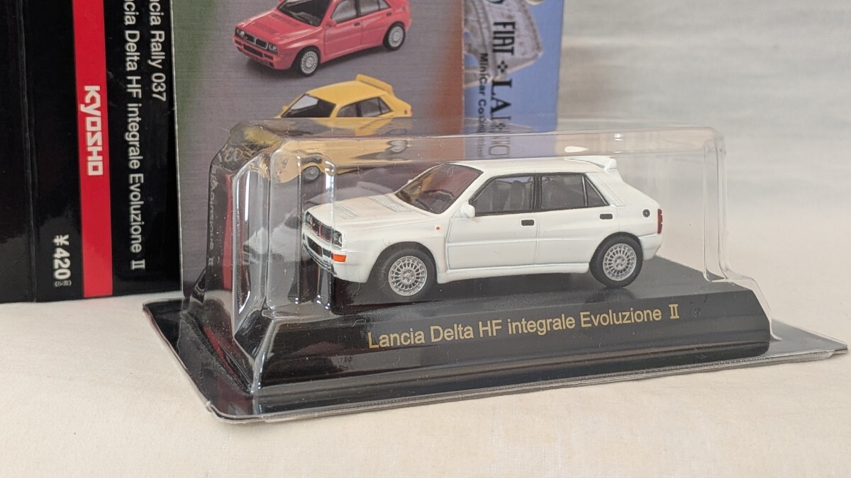 京商 1/64 ランチャ デルタ HF インテグラ−レ エボルツィオーネ Ⅱ ホワイト_画像2