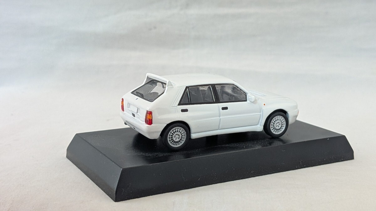 京商 1/64 ランチャ デルタ HF インテグラ−レ エボルツィオーネ Ⅱ ホワイト_画像6