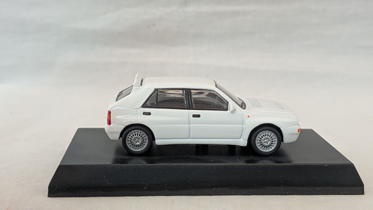 京商 1/64 ランチャ デルタ HF インテグラ−レ エボルツィオーネ Ⅱ ホワイト_画像7