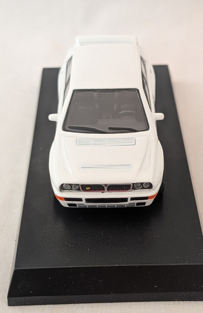 京商 1/64 ランチャ デルタ HF インテグラ−レ エボルツィオーネ Ⅱ ホワイト_画像10