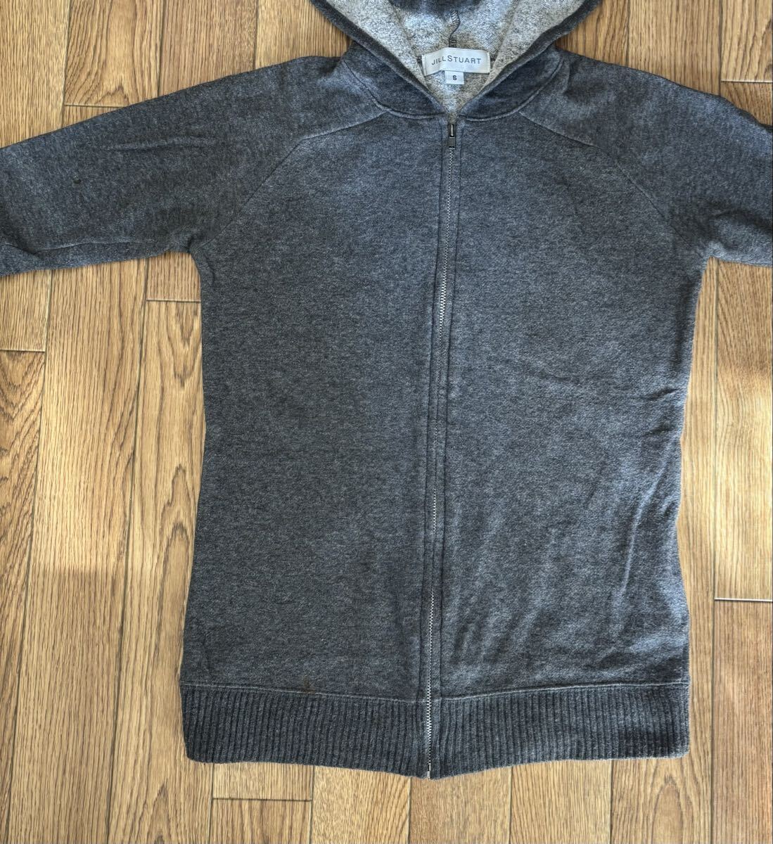 美品☆上質・高級☆パーカー☆ふわふわ☆グレー☆ジルスチュアート ☆XS-S☆_画像5