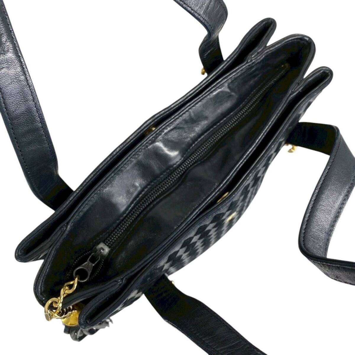 【B4046】 BALLY バリー ハンドバッグ ブラック ゴールド金具 イタリア製 タッセル ファスナー 編み込み レディース レザー_画像8