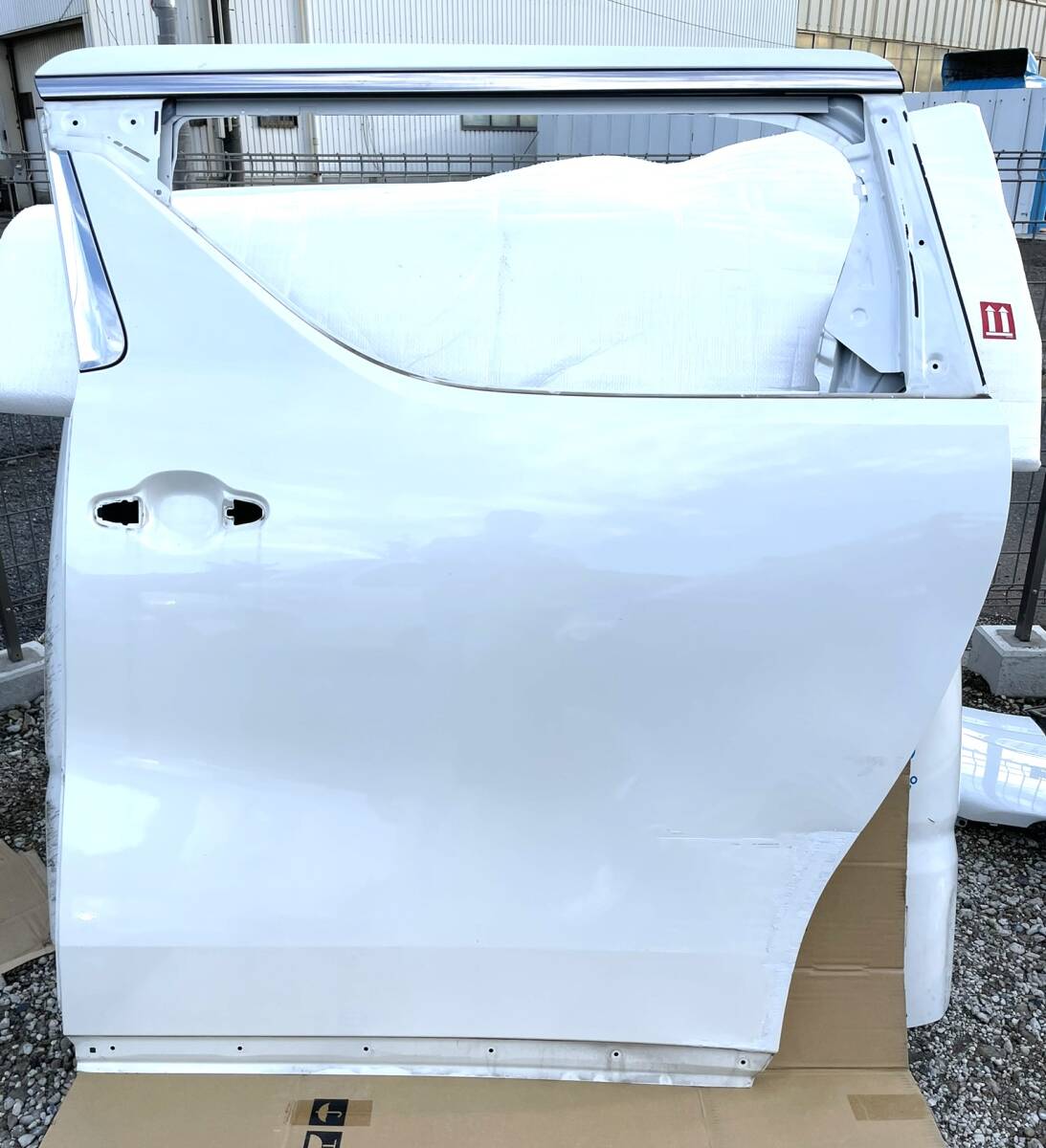 トヨタ・アルファード/ヴェルファイア 30系 純正 左リアドア GGH30W/GGH35W/AGH30W/AGH35W/AYH30W_画像1