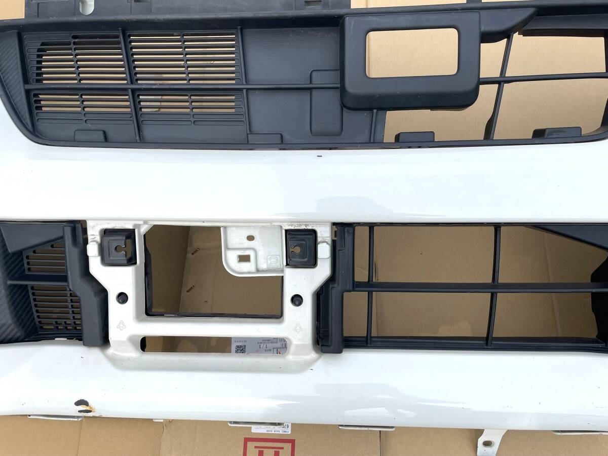 タントカスタム LA600S/610S系　純正 フロント バンパー_画像3