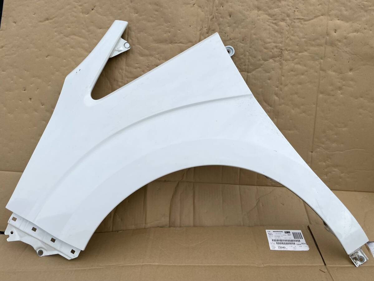 ホンダ・ステップワゴン RP系 純正 左 フェンダー RP1/RP2/RP3/RP4/RP5_画像1