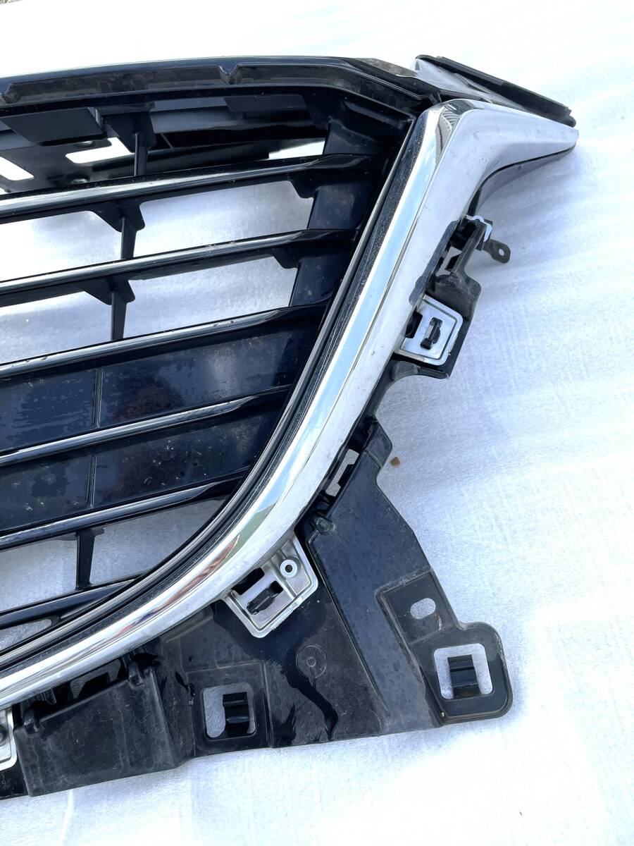 アクセラ BMEFS フロントグリル ラジエータグリル 純正 B45F-50712_画像5