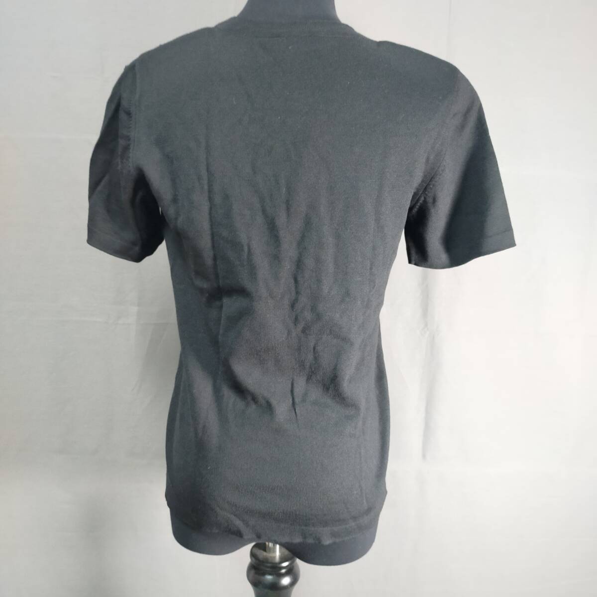 5711/10 GJ72332 ESCADA COUTURE エスカーダ トップス ブラック 半袖 サイズ34 レディース 古着 現状品_画像3