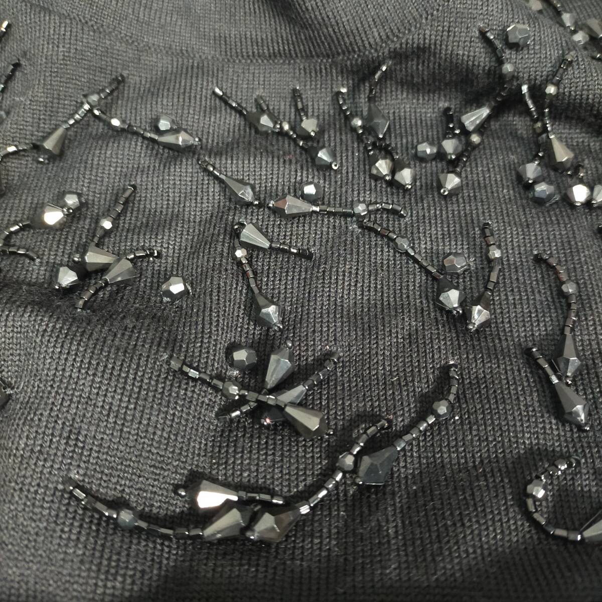 5711/10 GJ72332 ESCADA COUTURE エスカーダ トップス ブラック 半袖 サイズ34 レディース 古着 現状品_画像9