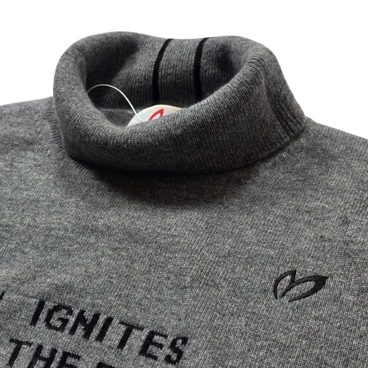 ★最新出品 新品正規品 PEARLYGATES/マスターバニーエディション カシミヤ タートルネックニットプルオーバー 6(LL)カシミヤ100%_画像2